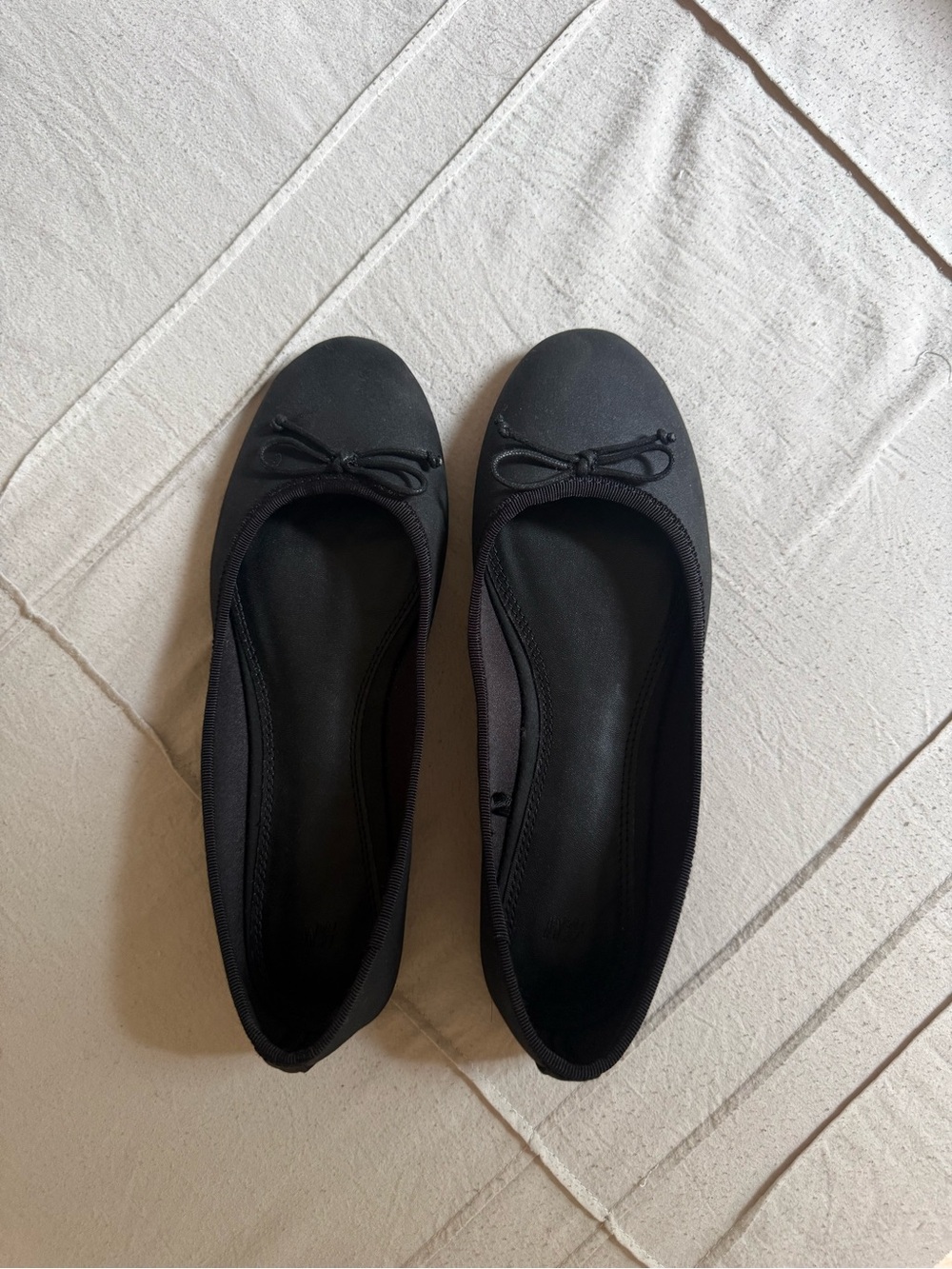 H&M Black Ballet Flats with Top Bow - Women's